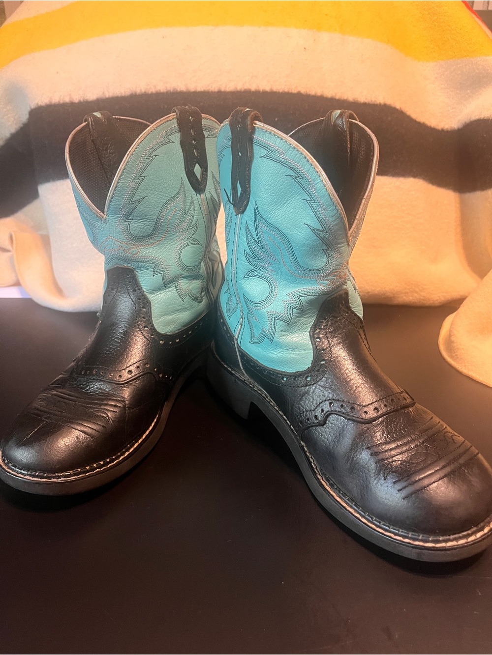 Justin gypsy ‘s women’s Western Cowboy Boots - Black and Turquoise